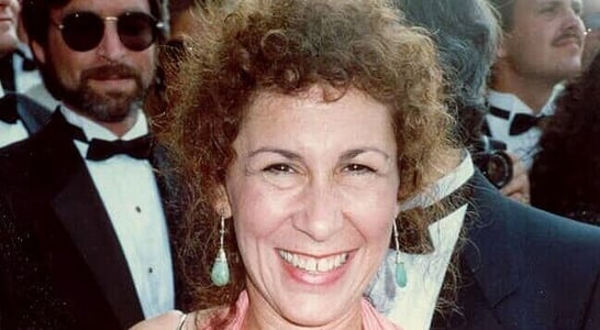 Rhea Perlman