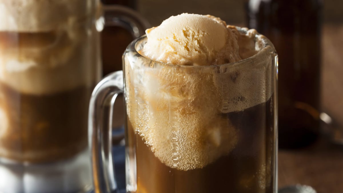 National Root Beer Float Day (August 6th)