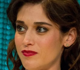 Lizzy Caplan