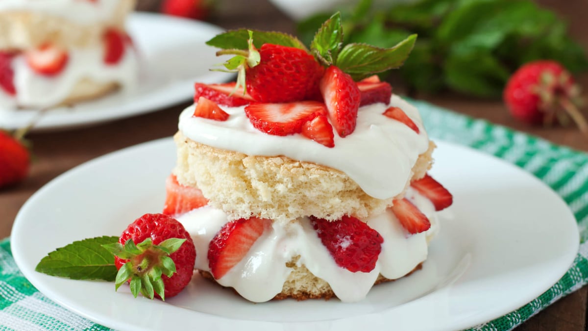 National Angel Food Cake Day (October 10th) | Days Of The Year