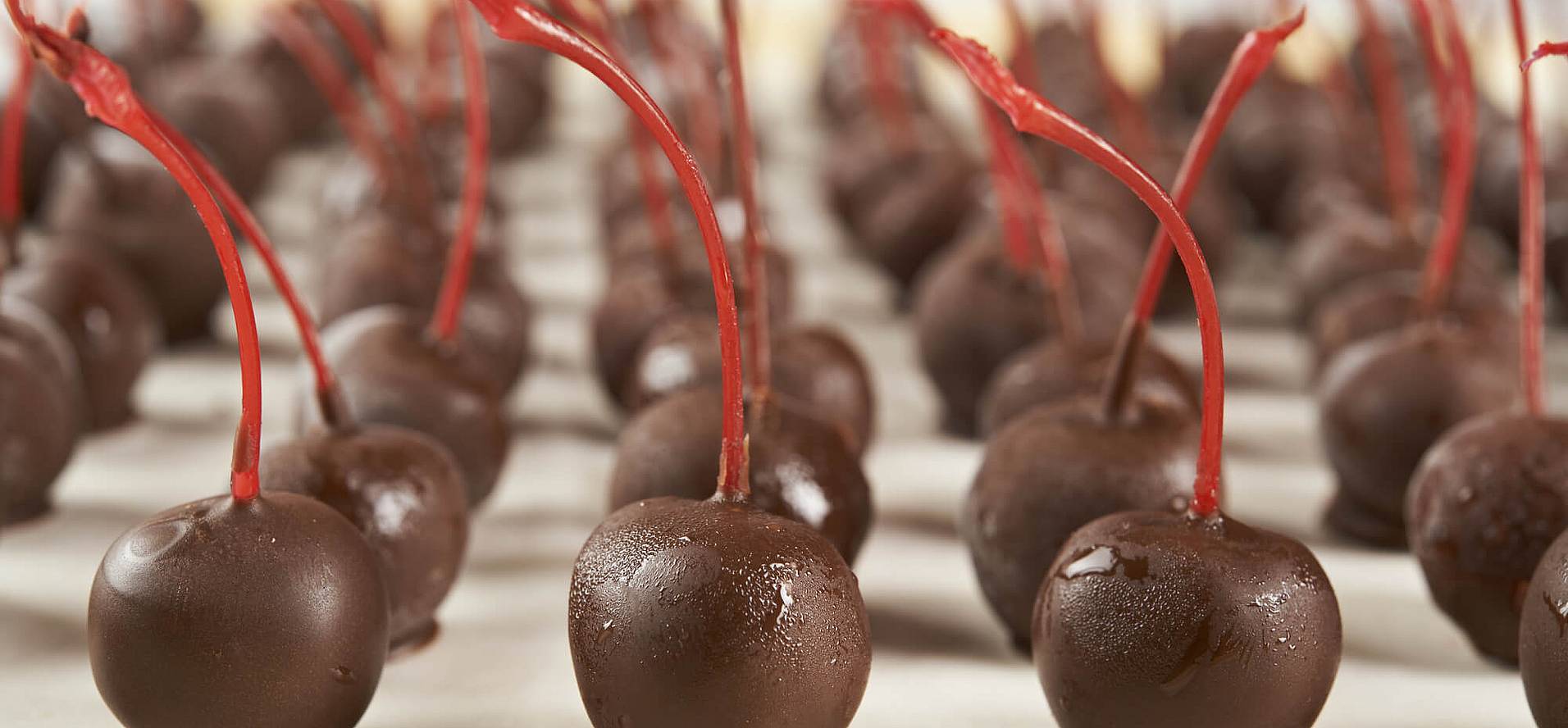 national-chocolate-covered-cherry-day-january-3rd-days-of-the-year