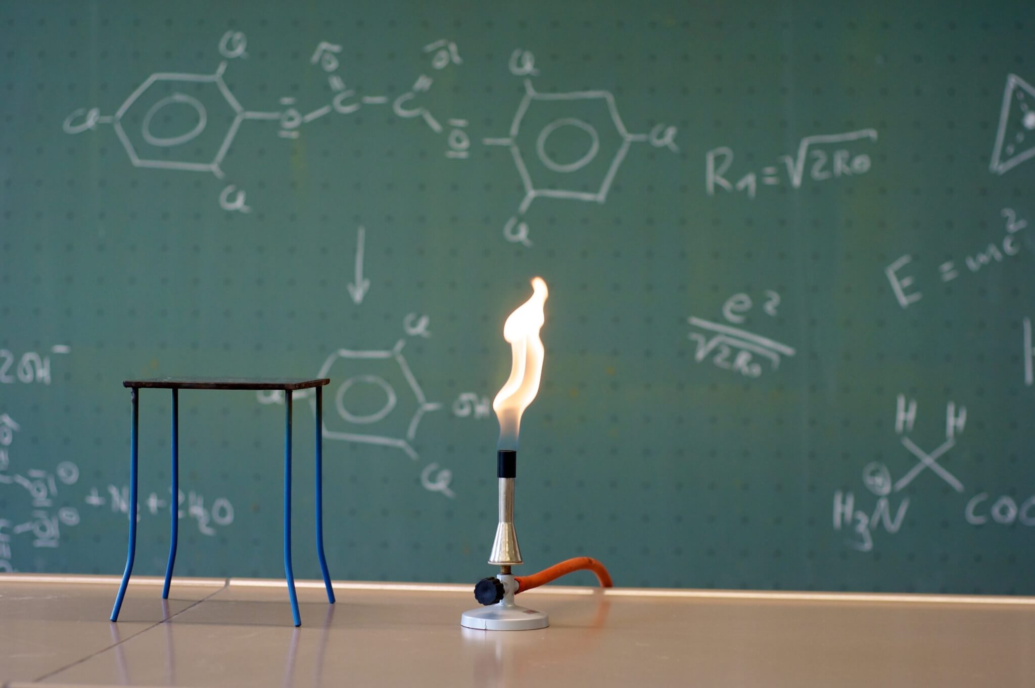 Bunsen burner flame hi-res stock photography and images - Page 3 - Alamy
